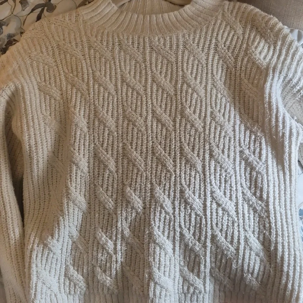 J Crew White Cable Knit Sweater Sz M